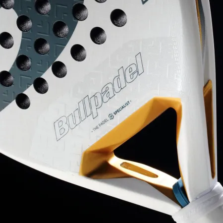Ракетка для падела BULLPADEL Pearl 26, 493804, для профессионалов, карбон, бело-серый за 35&nbsp;929.50 ₽ купить в Смоленске